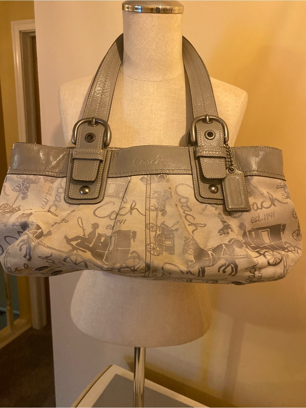 🏷️ 💕 VINTAGE Coach Signature Canvas Tote Gray lavender liner giant hang tag 💕